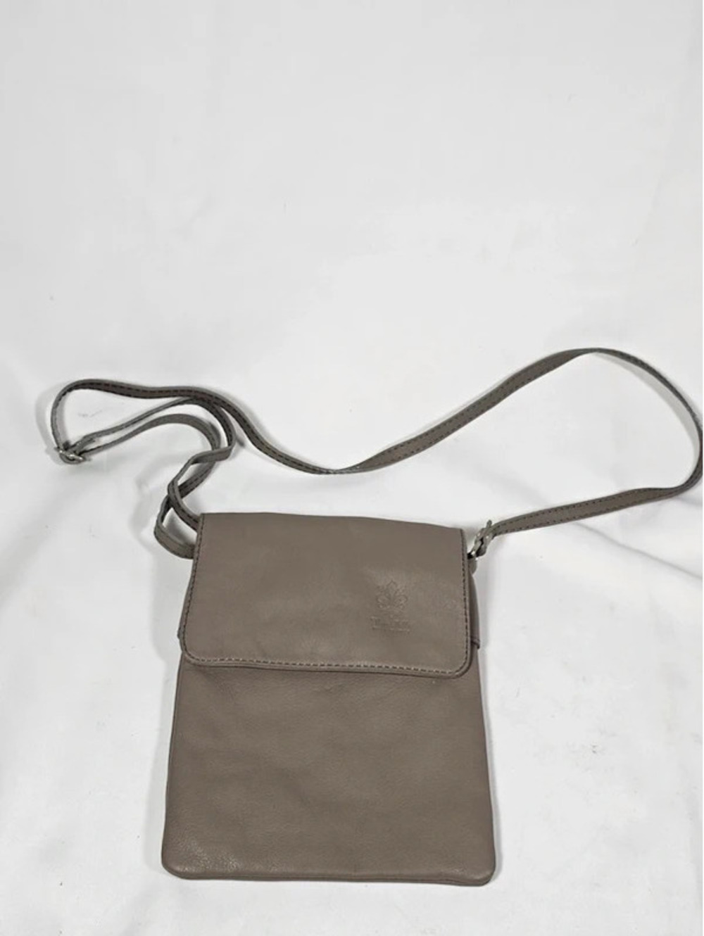 Vera Pelle Italian Leather Crossbody Bag / Cell Phone Purse (Taupe / Gray)